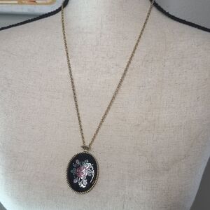 vtg whiting & davis handpainted black oval gold tone victorian pendant necklace